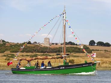 Endeavour with Hadleigh Castle - 2022 Photo Comp entry