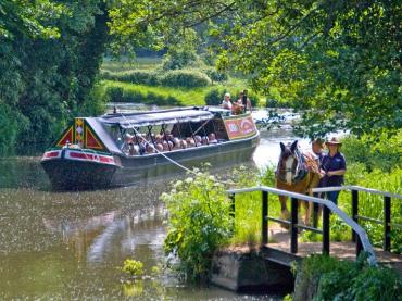 Iona - on the River Wey being horsedrawn