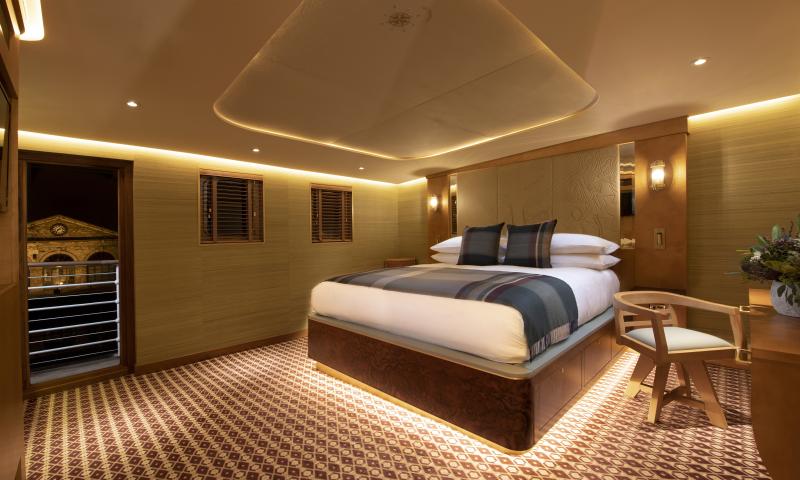 MV Fingal - hotel bedroom