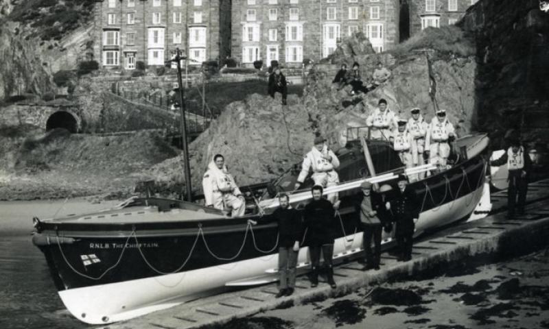 The Chieftain and crew at Barmouth