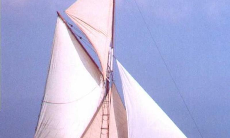 Thistle sailing in 1998