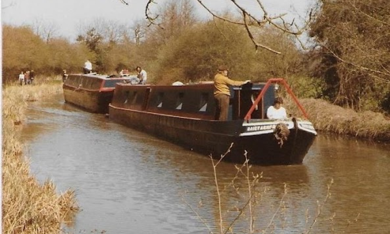Andromeda No 5 as Daisy Ashford cruising in a canal