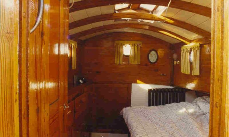 Lady Francesca - interior cabin