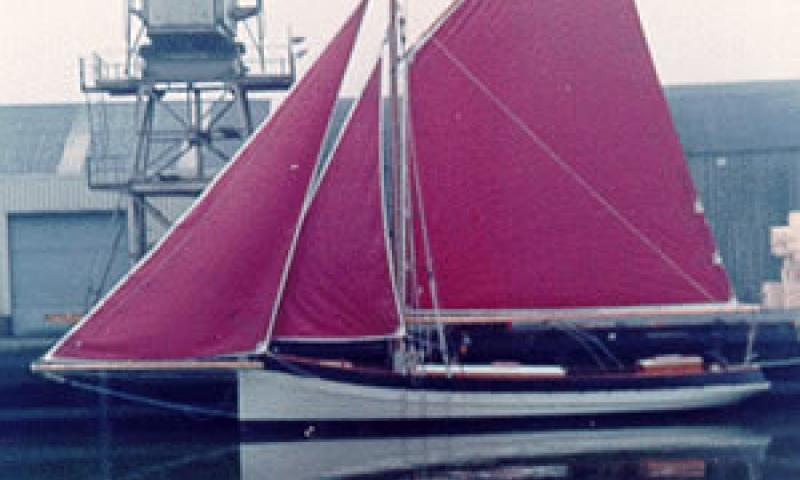 CHRISTINA LYNN - at the quayside with sails up. Port side. Ref: 14/christinalynn.gif.