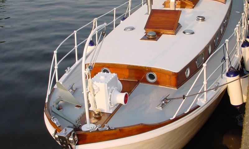 Gularis - deck and bow view