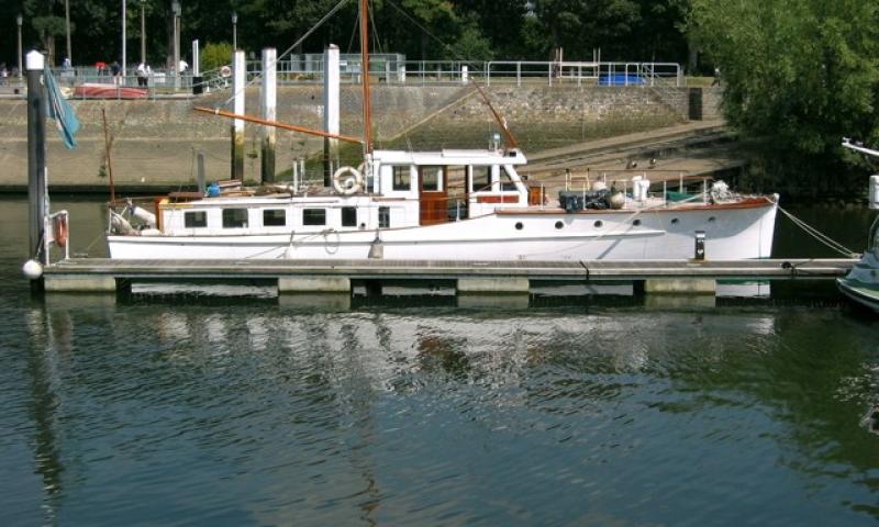 Breda alongside - starboard side