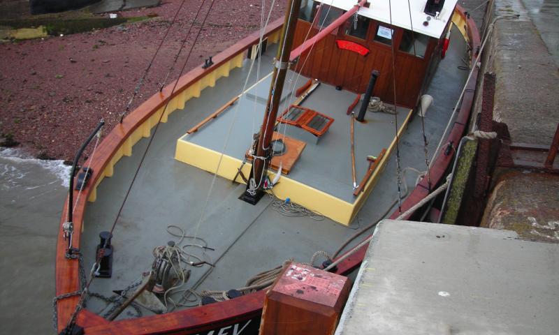 MFV 74 overall deck view from bow