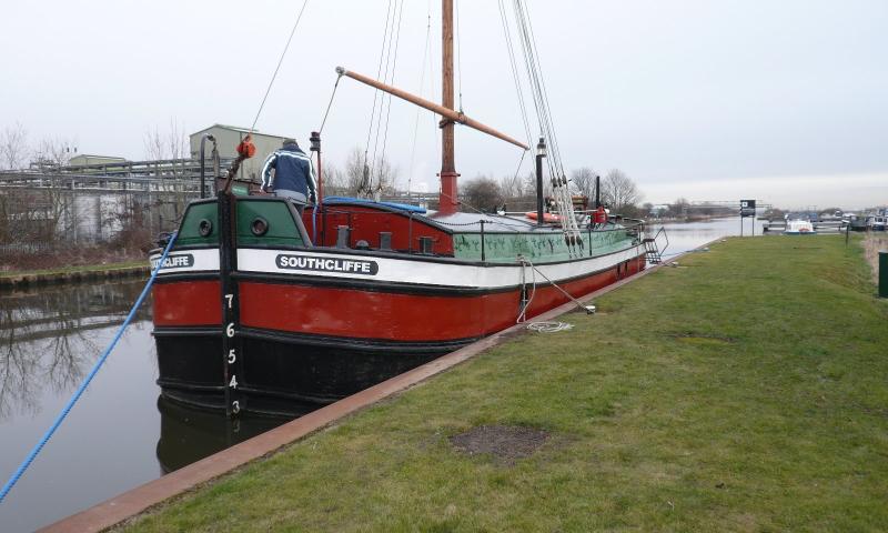 bow view, port side
