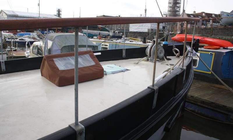 starboard bow view