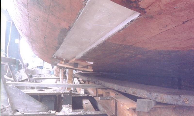 Princessa - restoration work on hull