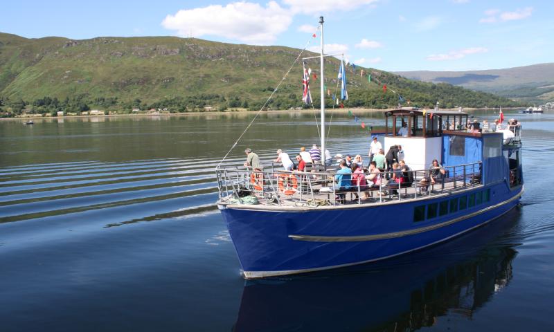 A calm sail with passengers