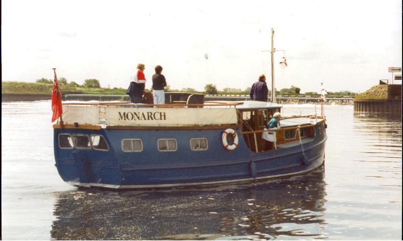 MONARCH - on River Trent at Cromwell Lock. Stern from starbaord quarter looking forward.