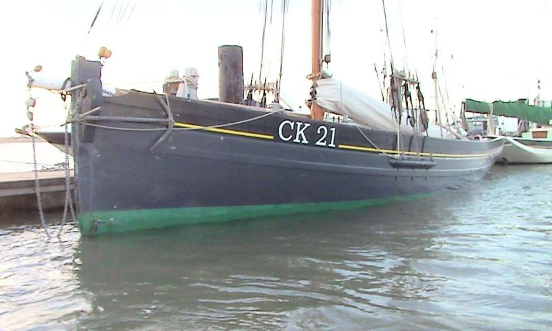 Maria alongside - port bow