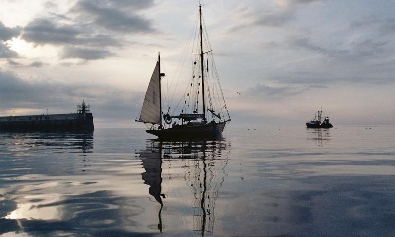 Española - At anchor in  Peel Bay (2006) (Photo comp entry)