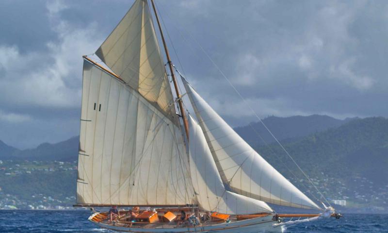 Thalia under sail - starboard side