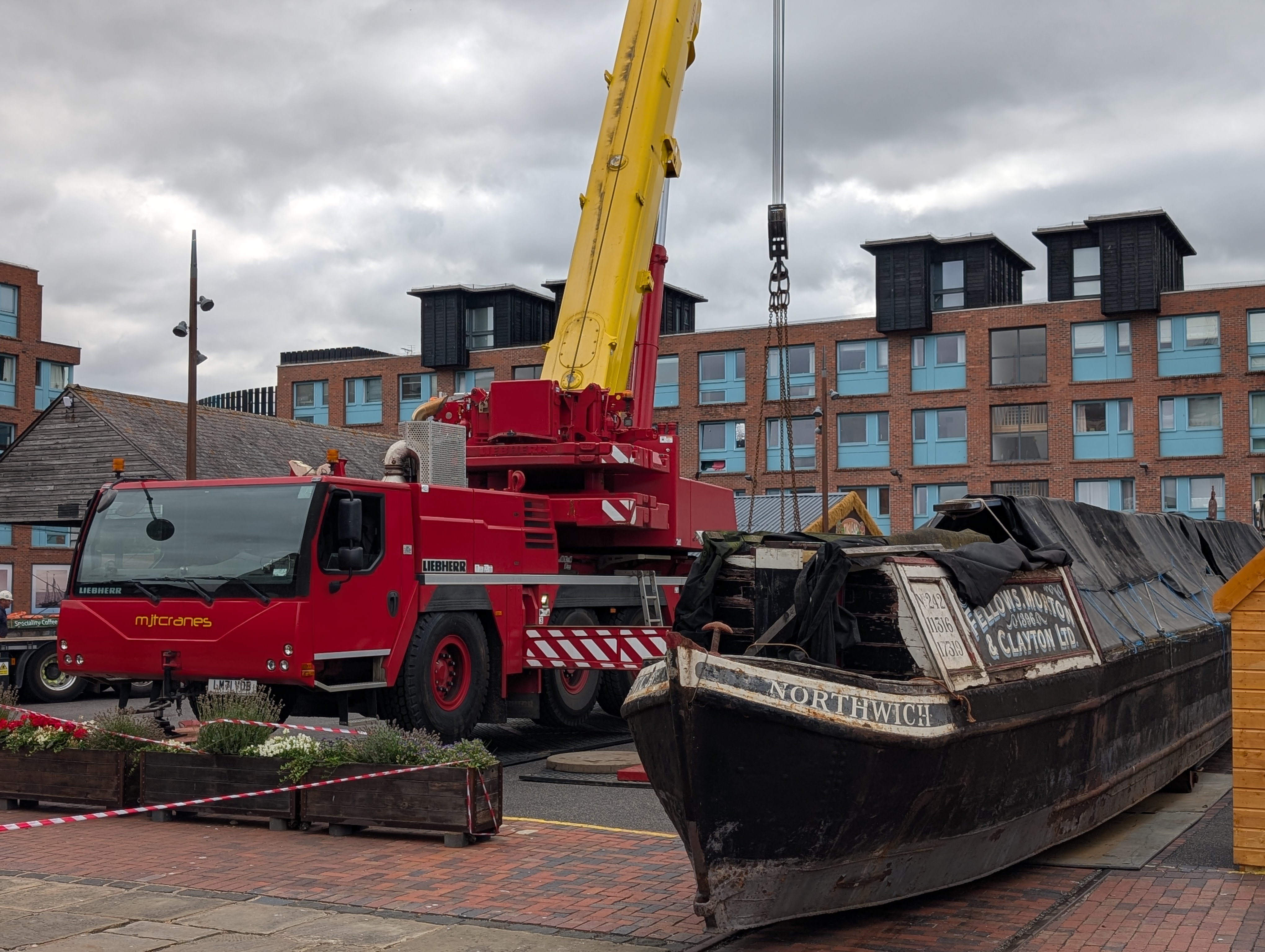 Northwich being moved to the London Canal Musuem