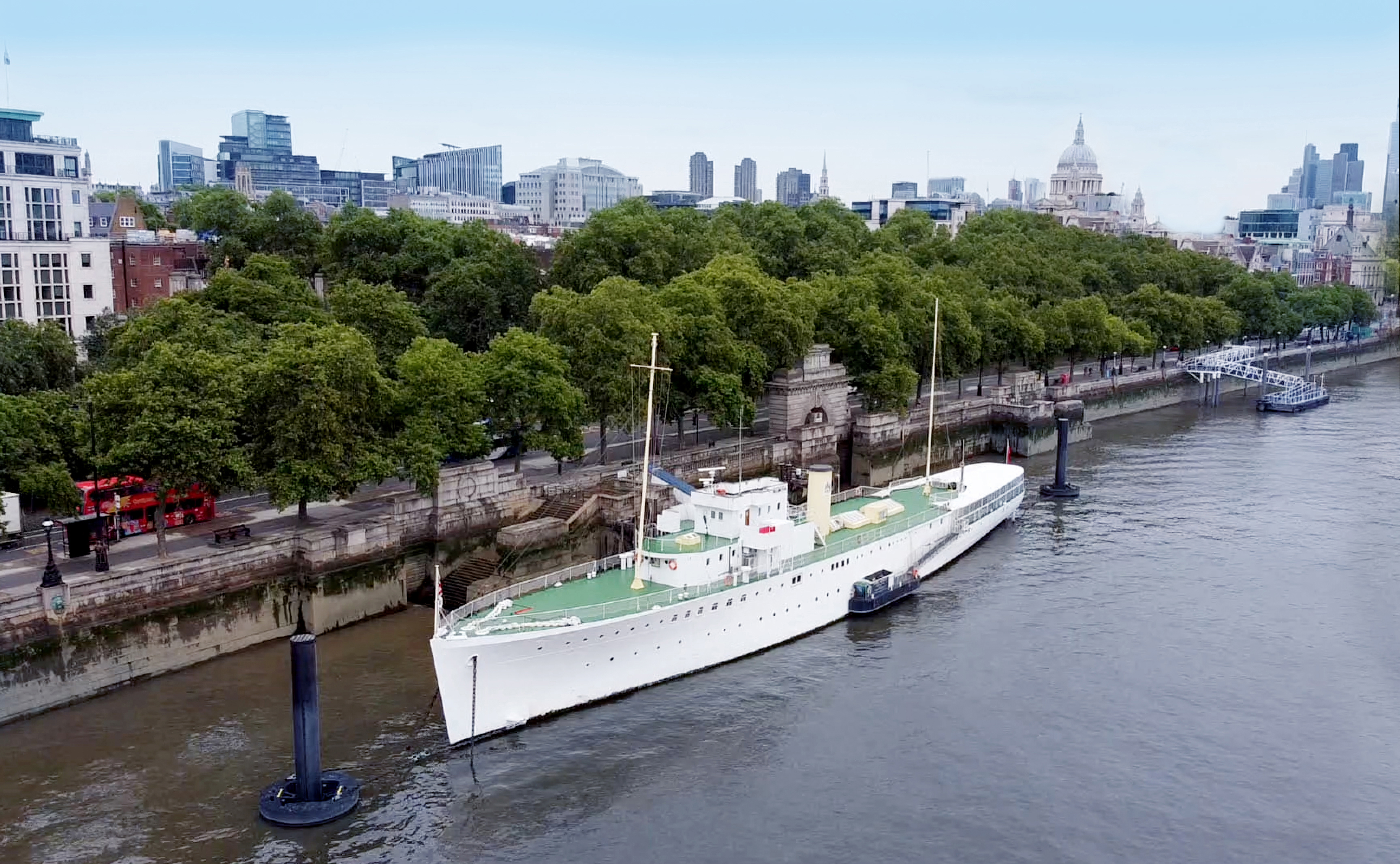Wellington on the Thames