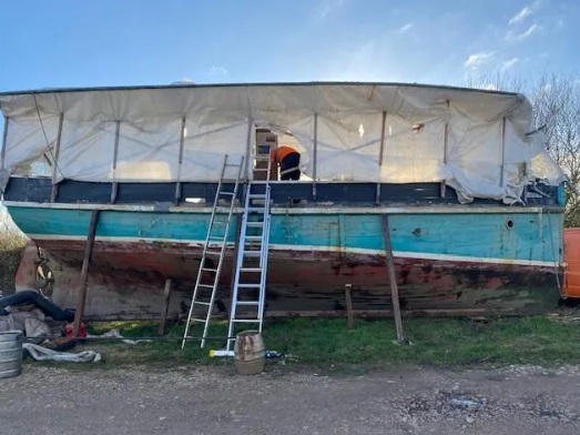 Looe Lugger White Heather