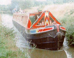 DOVE - underway. Bow from starboard looking aft. Ref: Assoc Docs (9/dove3.gif)