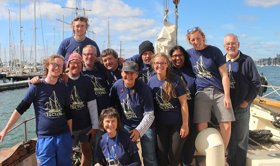 Sailing Tectona Team