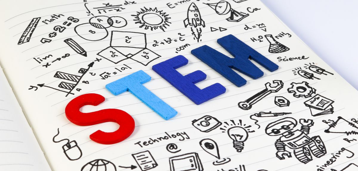 STEM (c) Shutterstock
