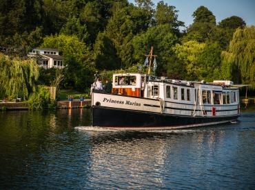 Sailing on the Thames