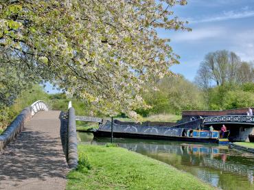 Atlas on the Dudley No 2 Canal - 2022 Photo Comp entry