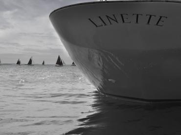 Linette by Glen Sansom