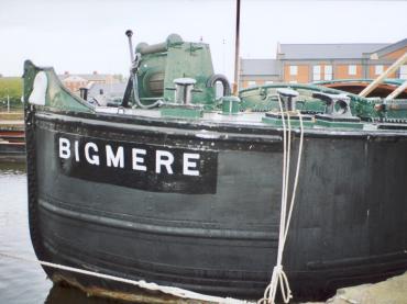 Bigmere at the quay at Ellesmere Port. The hold is open to the public and contains exhibition space. Ref: 95/12/1/20