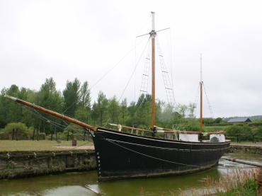 Garlandstone - port view