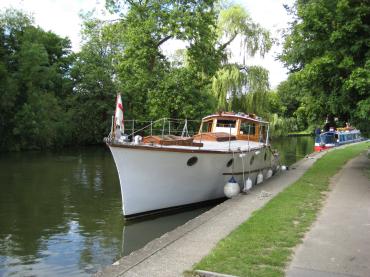bow view port side