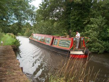 Laurel under way on the Staffordshire and Worcester canal - port quarter looking forward