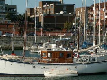 Sheemaun - port side view