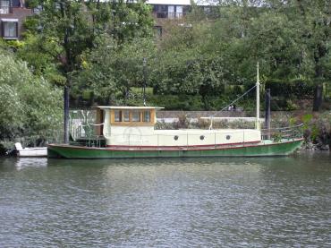 River Thames Visitor Centre - starboard side