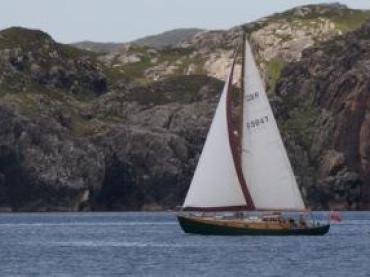AURELIA - sailing off the coast of Harris 2009