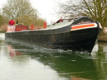 Victoria underway - starboard bow