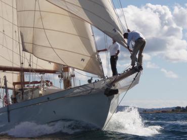 HALCYON at sea, bow view