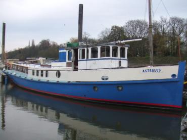 ASTRAEUS starboard bow view