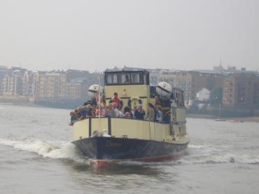 Vincent under way - port bow