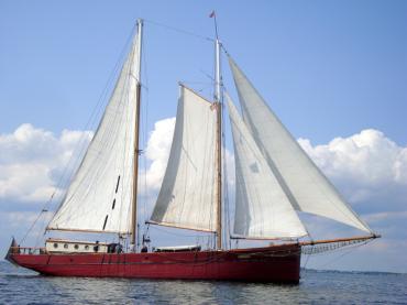 Ethel von Brixham - under sail 