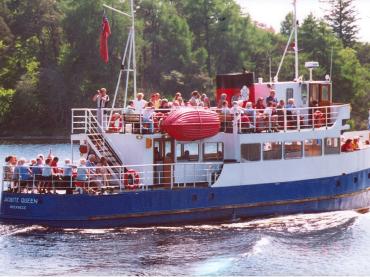 Jacobite Queen on Loch Ness.
Starboard quarter.