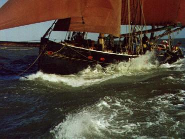Excelsior under sail - port side