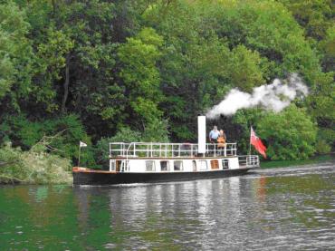 Sabrina - underway, port side view