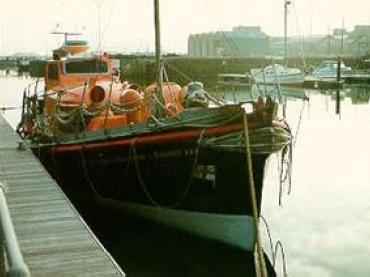 WILLIAM GAMMON - alongside quay at Swansea. Starboard bow looking aft.