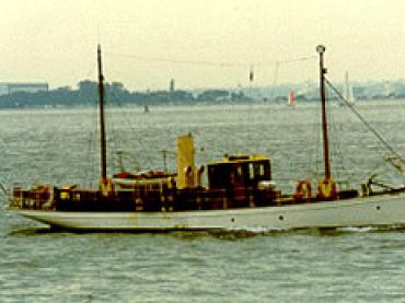 UNDINE - enroute to Loch Ness. Starboard side.