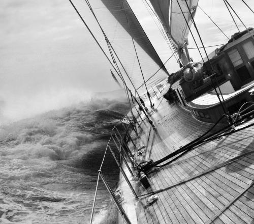 Windward leg