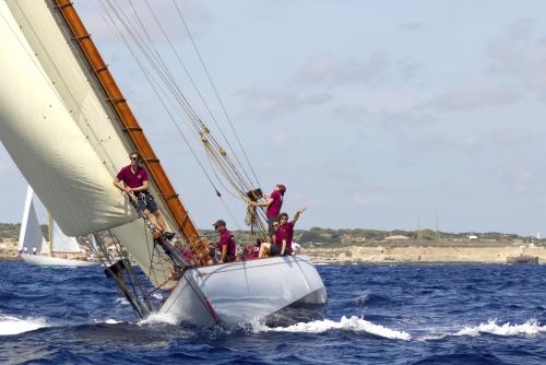 Preparing to tack