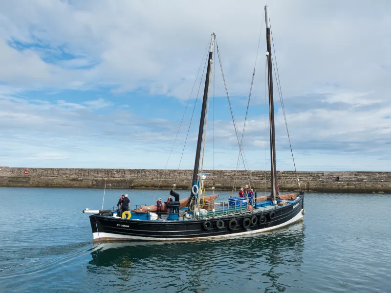 Reaper sailing, starboard view