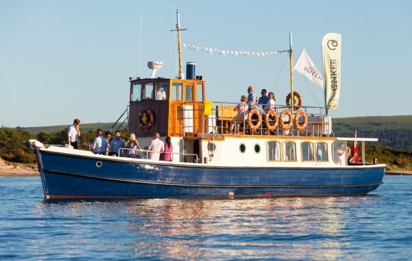 Dorset Queen - underway
