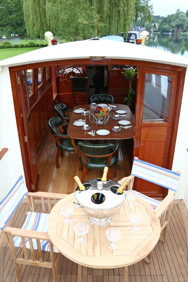 Charles Cooper Henderson - hatch/interior